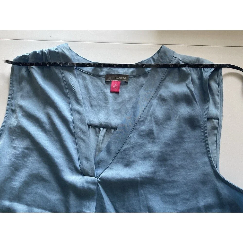 Vince Camuto Top XL Light Blue Sleeveless Lightweight Good Condition Relaxed